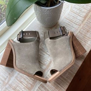 Marc Fisher Peep-Toe Suede Booties Sz 6.5